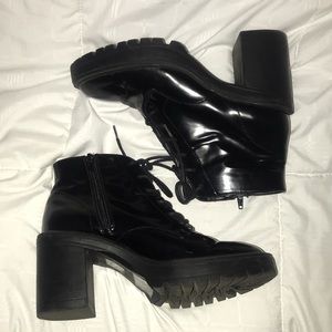 F21 Chunky Black Boot 90s/Grunge